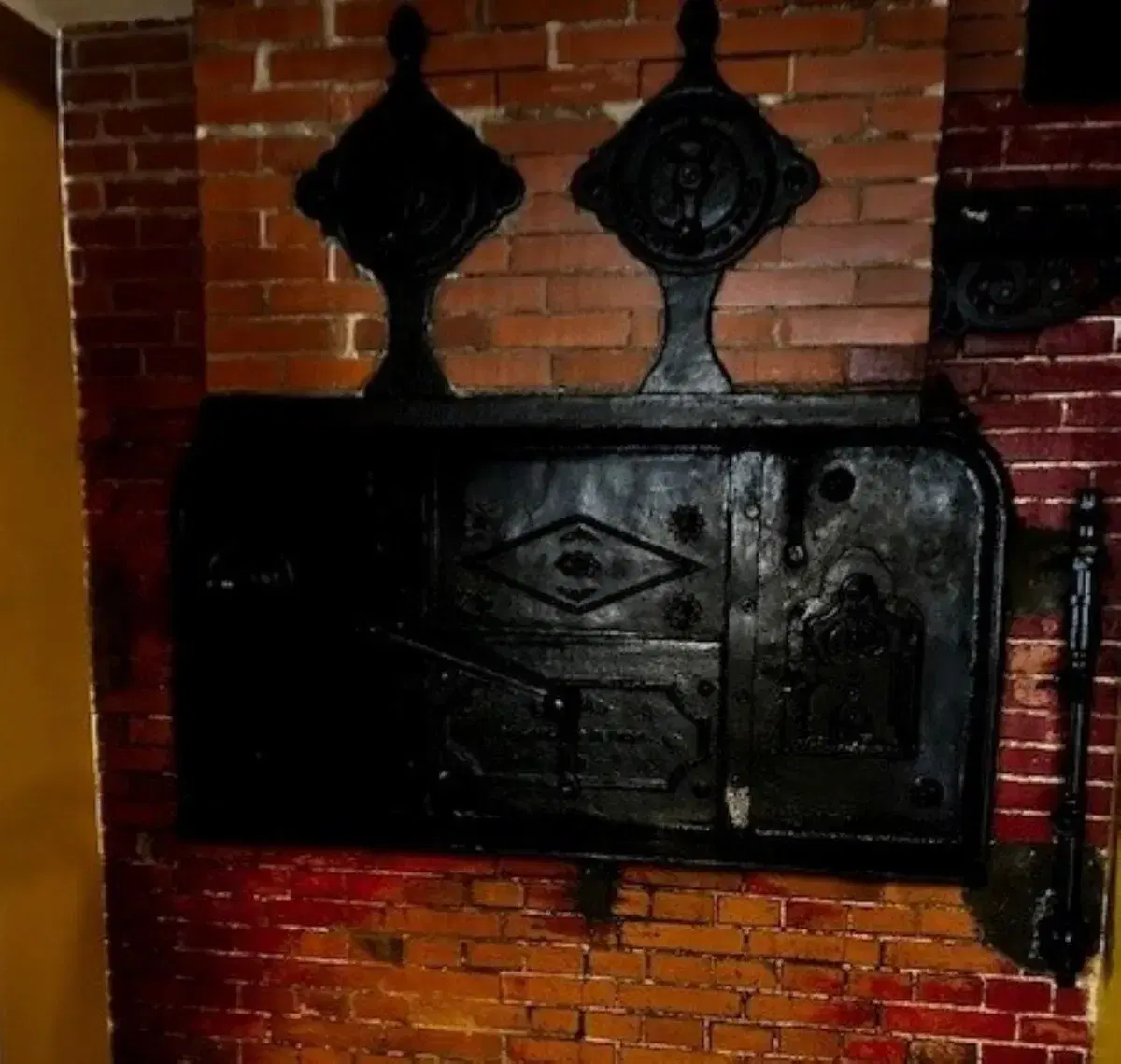The original bread oven inside Ma Maison